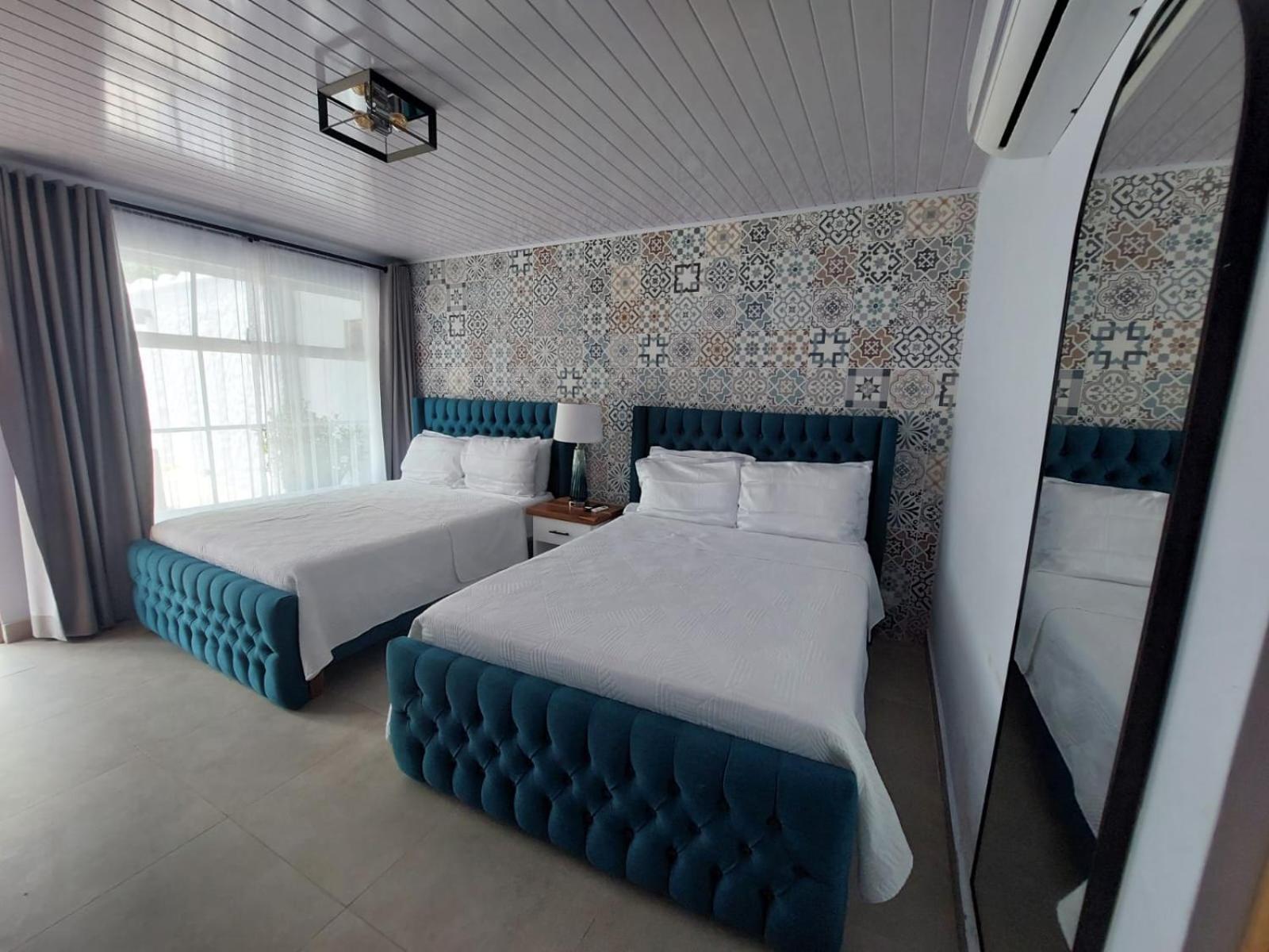 Mono Azul Hotel 3*