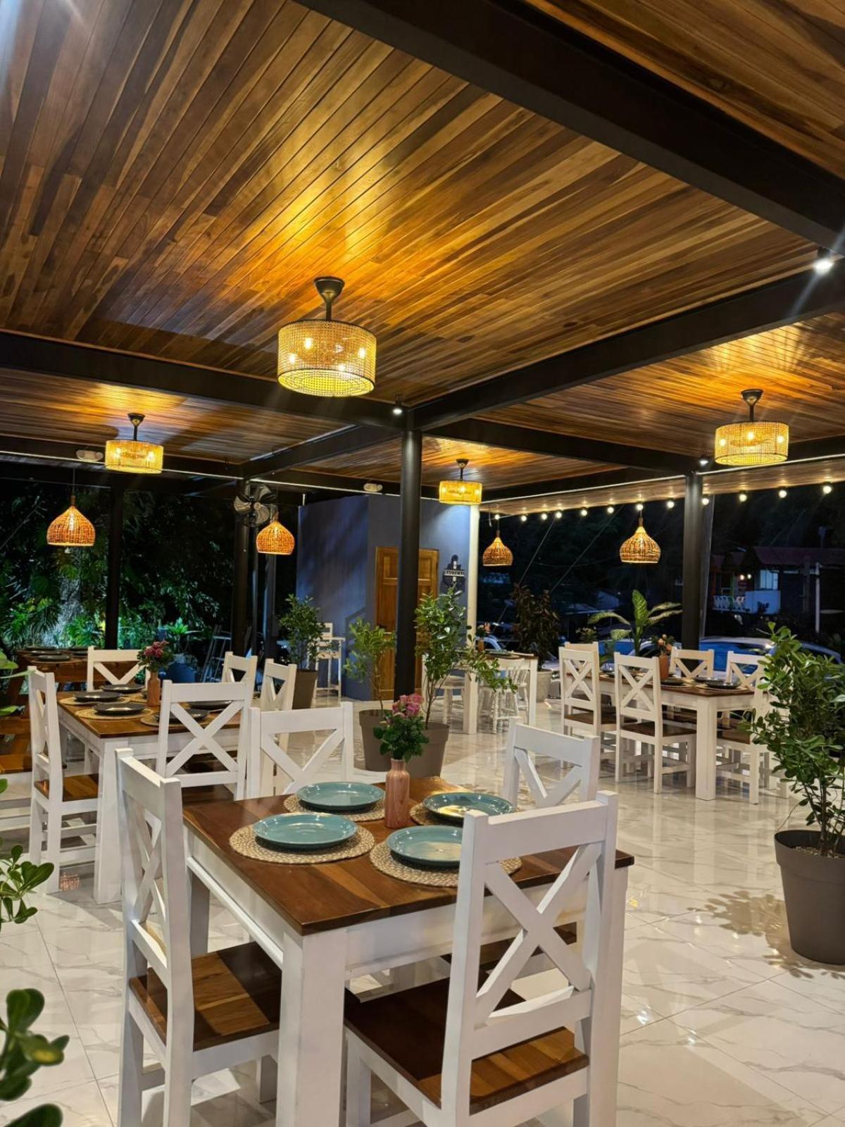Mono Azul Hotel 3*